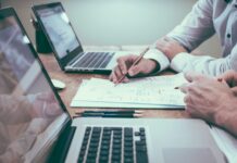 Ubezpieczenie firmy w UK – jak wybrać?